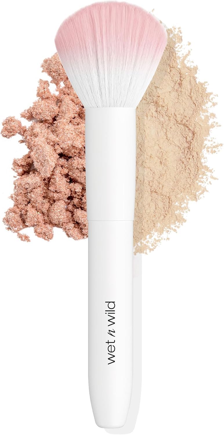 wet n wild Powder Brush, Ultra-Plush Synthetic Bristles for Flawless Application, Soft Touch, Ergonomic Handle for Comfortable Precision Control