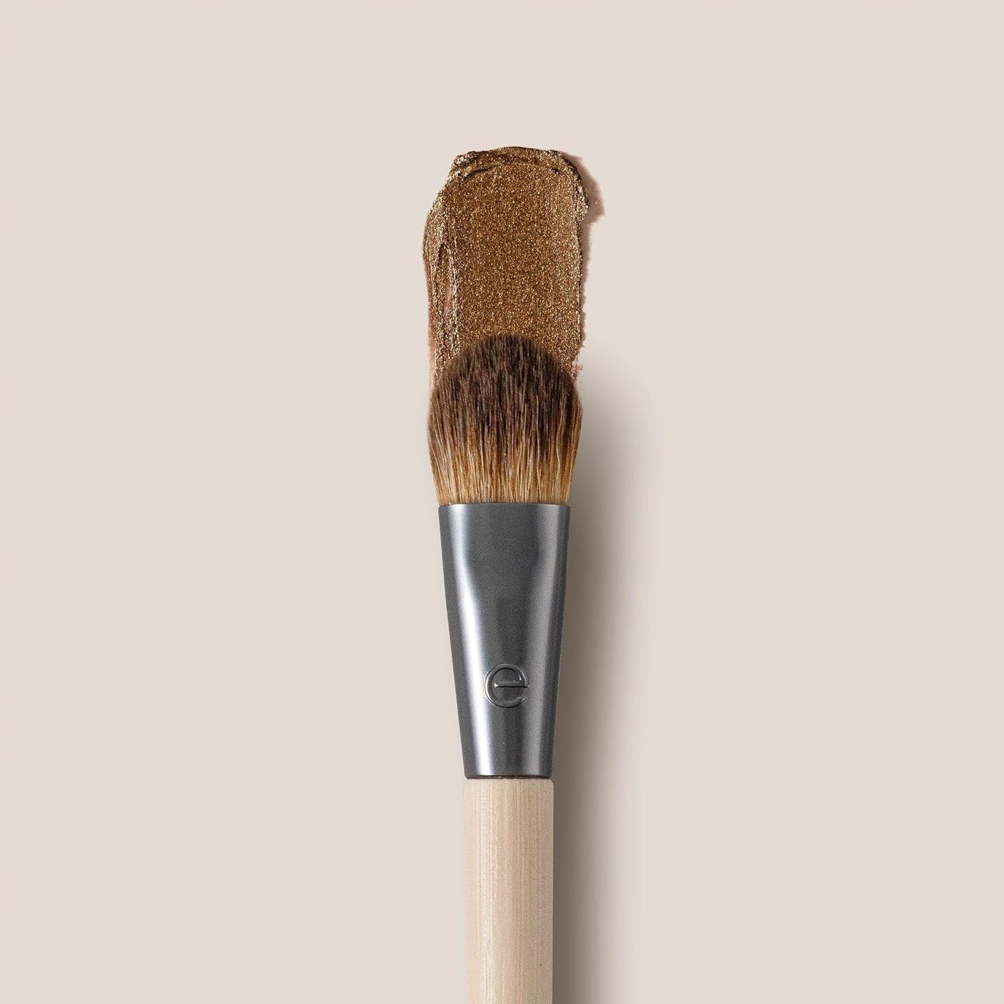 EcoTools All Over Eye Brush, Fluffy Eyeshadow Brush, Cruelty-Free, 1 Count | Eye shadow brush for blending lid and crease color, soft synthetic bristles for everyday eye makeup, sustainable, vegan