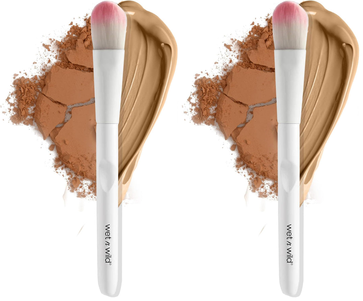 wet n wild Powder Brush, Ultra-Plush Synthetic Bristles for Flawless Application, Soft Touch, Ergonomic Handle for Comfortable Precision Control