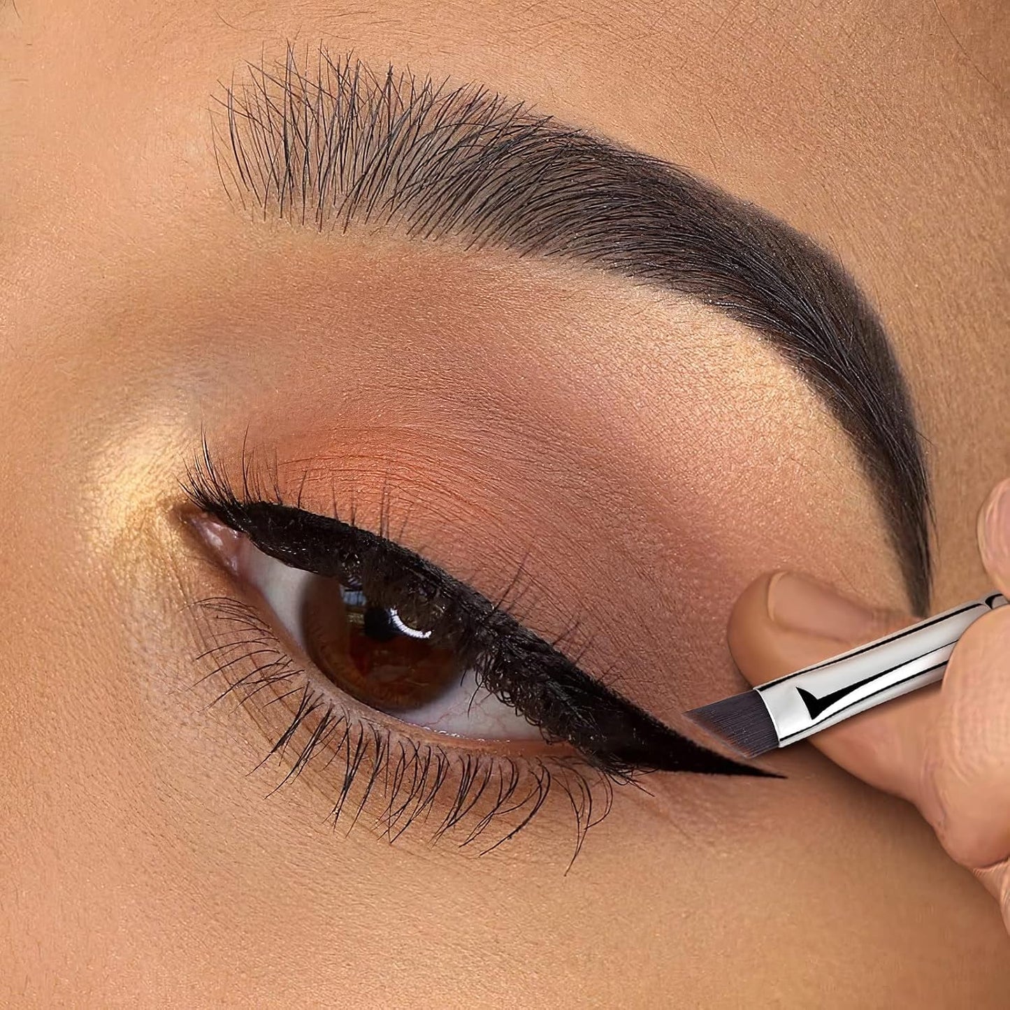 Eyeliner Brush Fine Angled - PRO Precision Gel Eye Liner Makeup Brush | Ultra Thin Slanted Flat Angle - Premium Cruelty Free Synthetic Bristles (E835 )