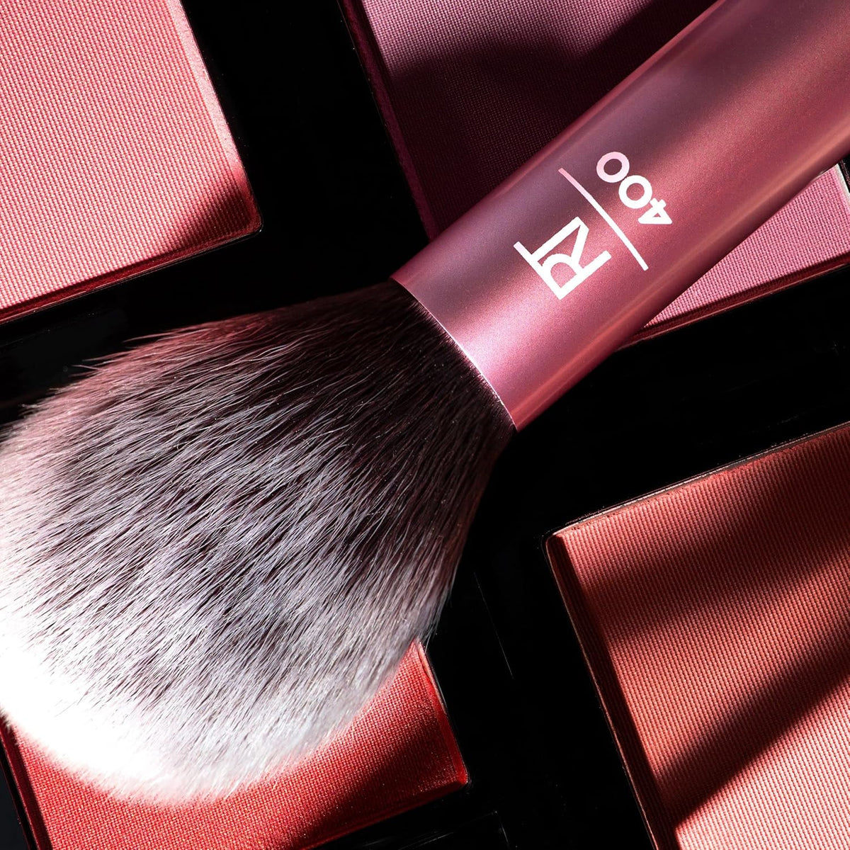 Real Techniques Ultra Plush Blush Makeup Brush, For Loose, Cream, or Pressed Blush, Rosy Glow Cheeks, Fluffy Powder Brush, Aluminum Ferrules, Synthetic Bristles, Vegan & Cruelty Free, 1 Count | Rosy glow cheeks with a blush brush for cheeks, powder bronze